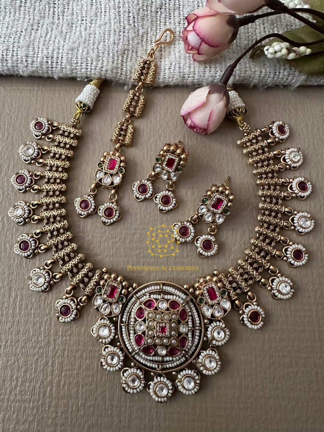 JAALI TRADITIONAL NECKLACE