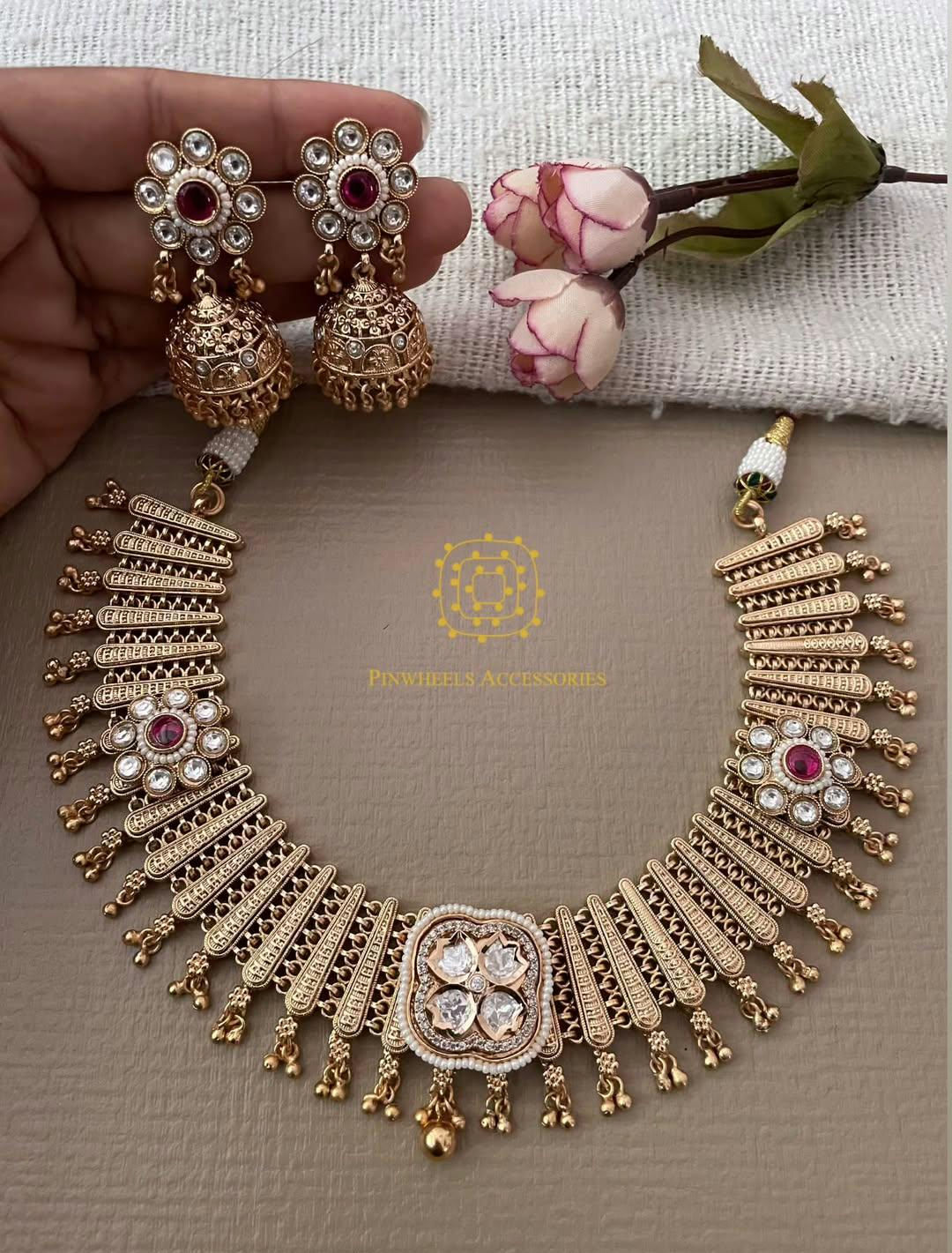 JAALI KUNDAN TRADITIONAL NECKLACE 