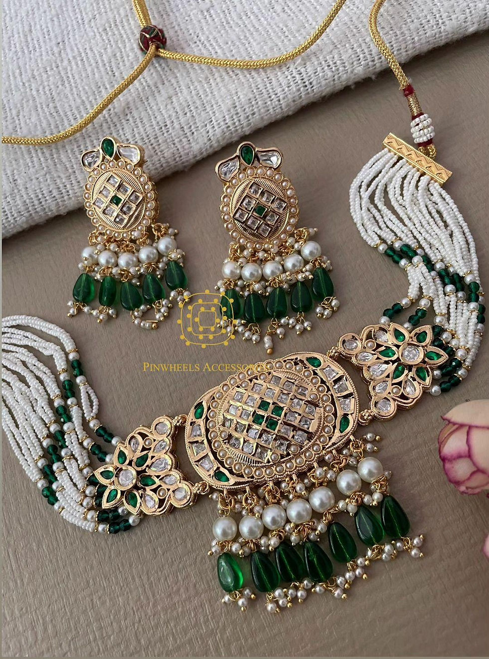 Thumbnail: STYLISH KUNDAN BEADED CHOKER 