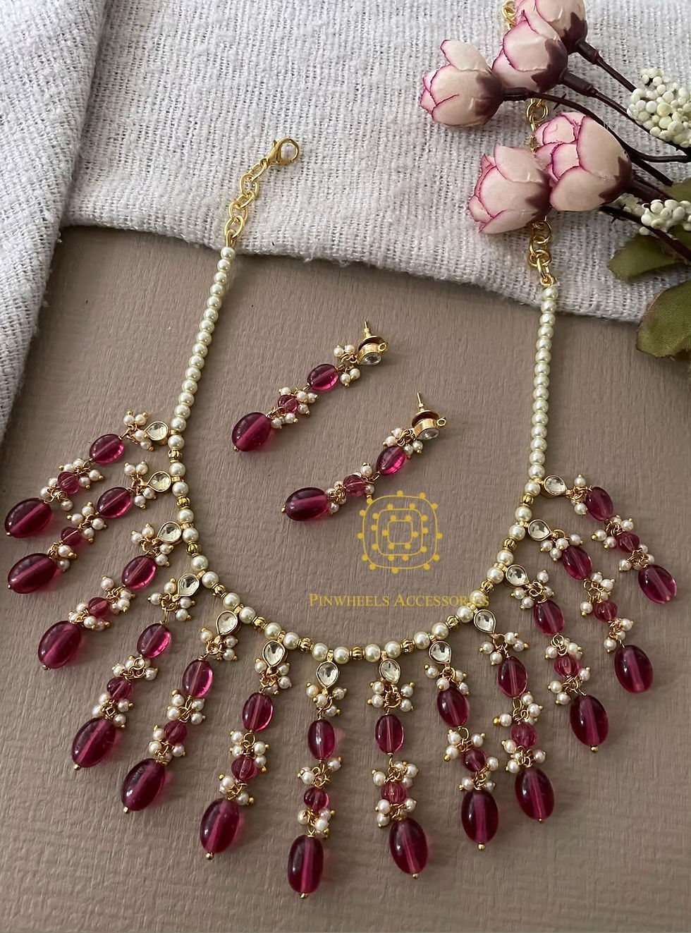 SEMI PRECIOUS STONE DANGLING NECKLACE