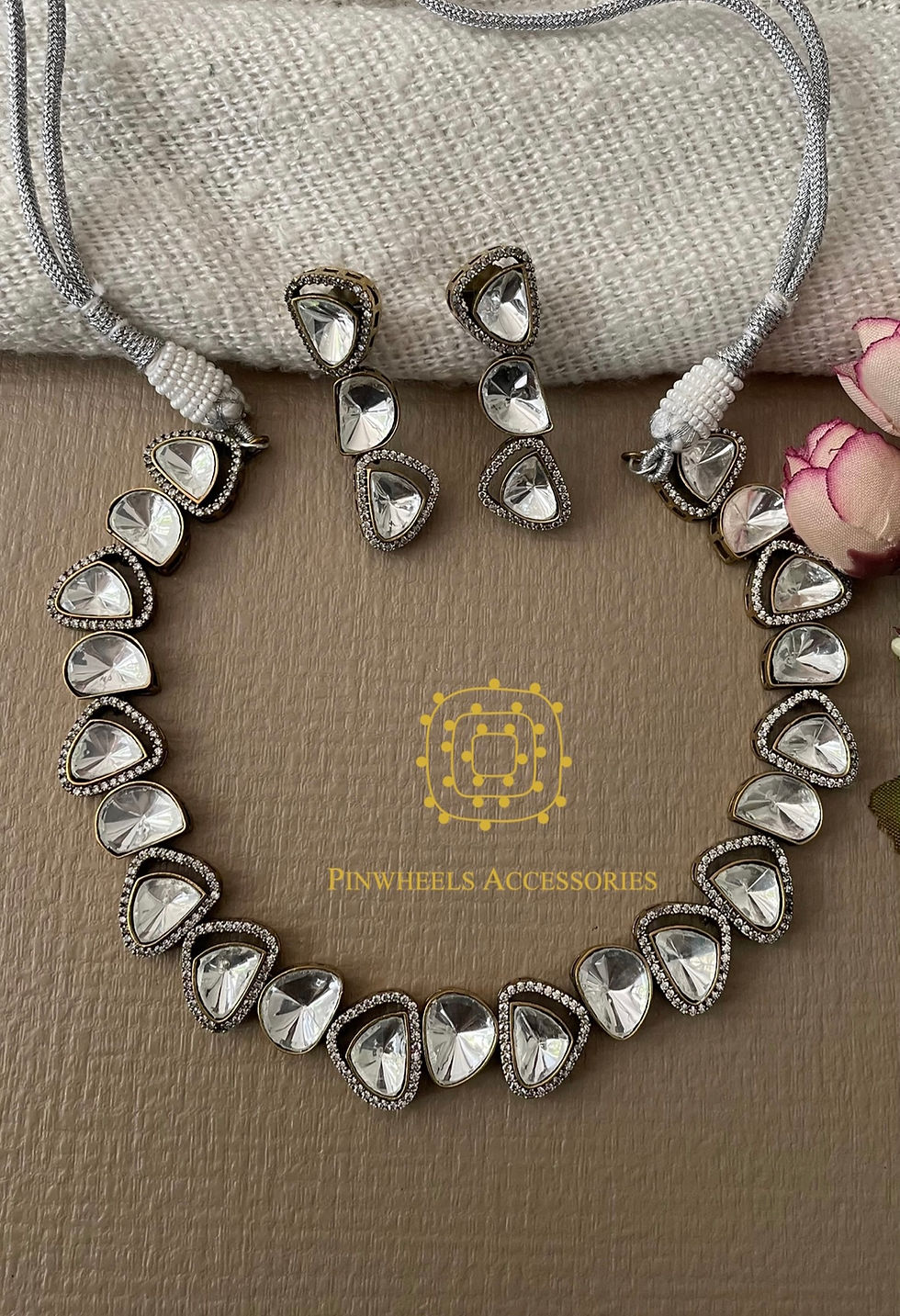 Thumbnail: MOISSANITE STONE SIMPLE NECKLACE