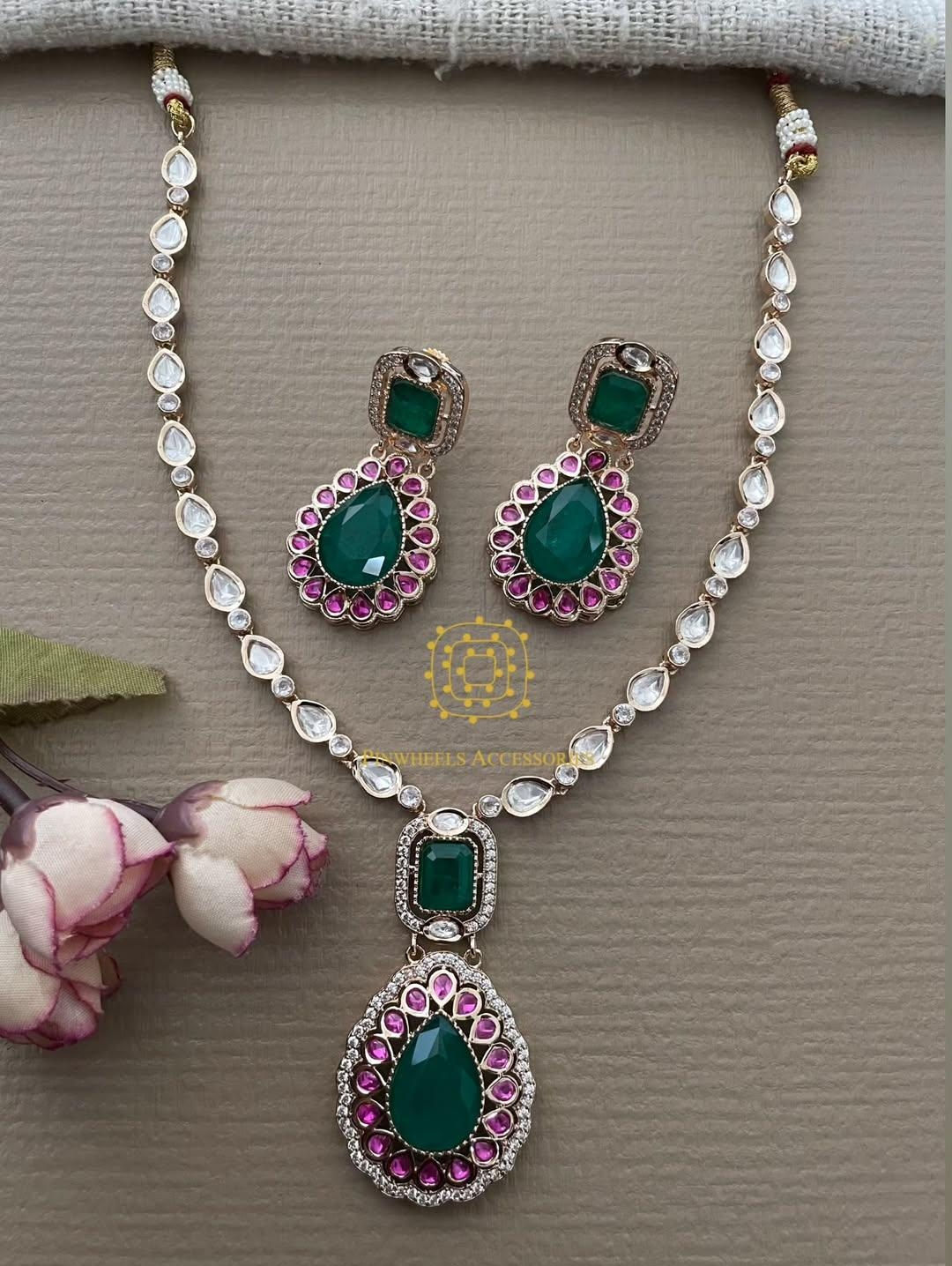 POLKI COLOURED STONE SIMPLE NECKLACE