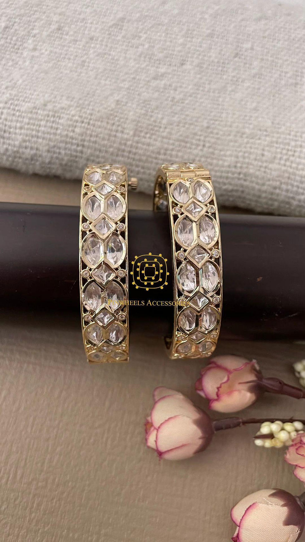 Thumbnail: KUNDAN KADA PAIR 