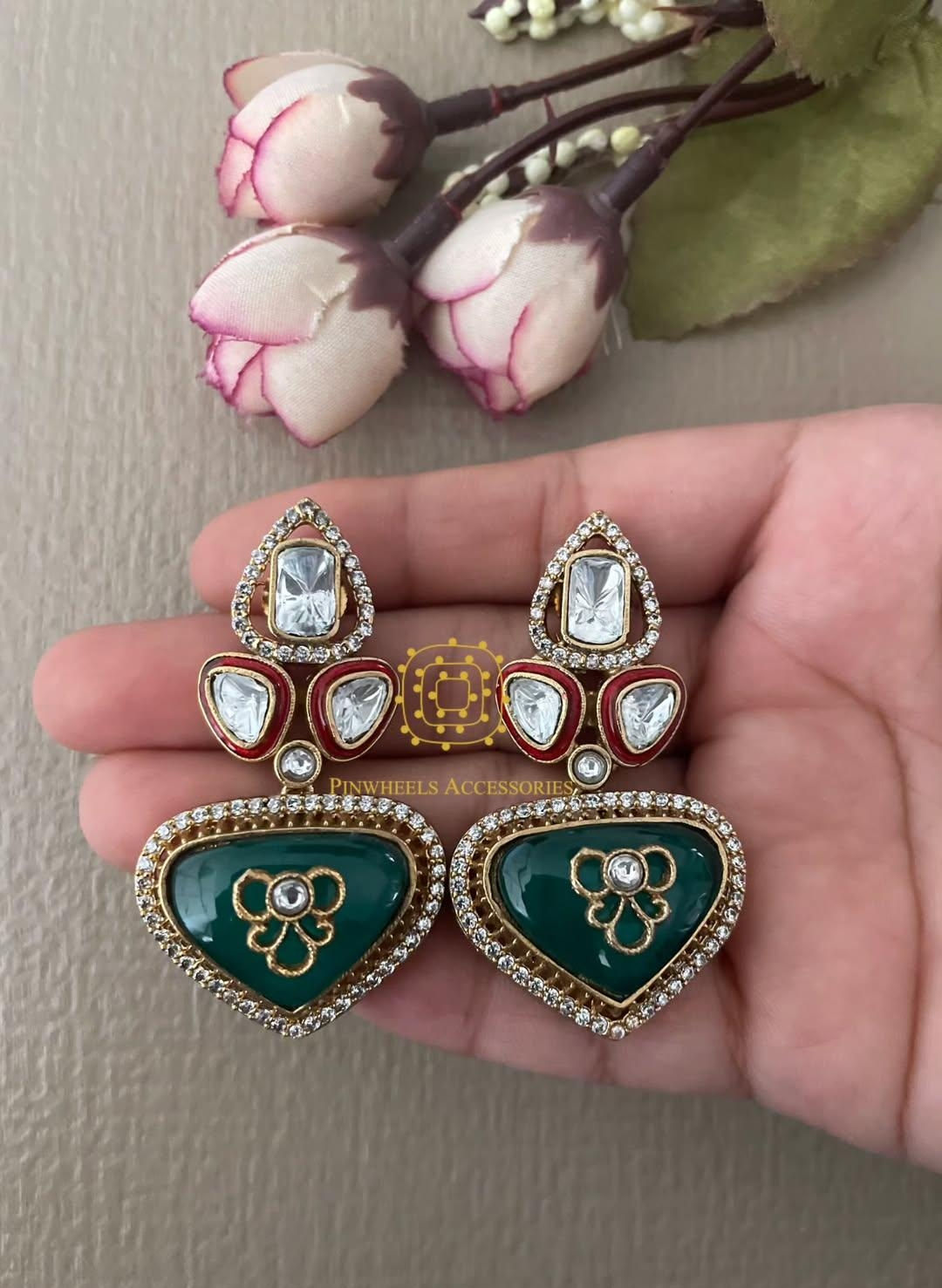 HOLDALI STONE MOISSANITE EARRING 