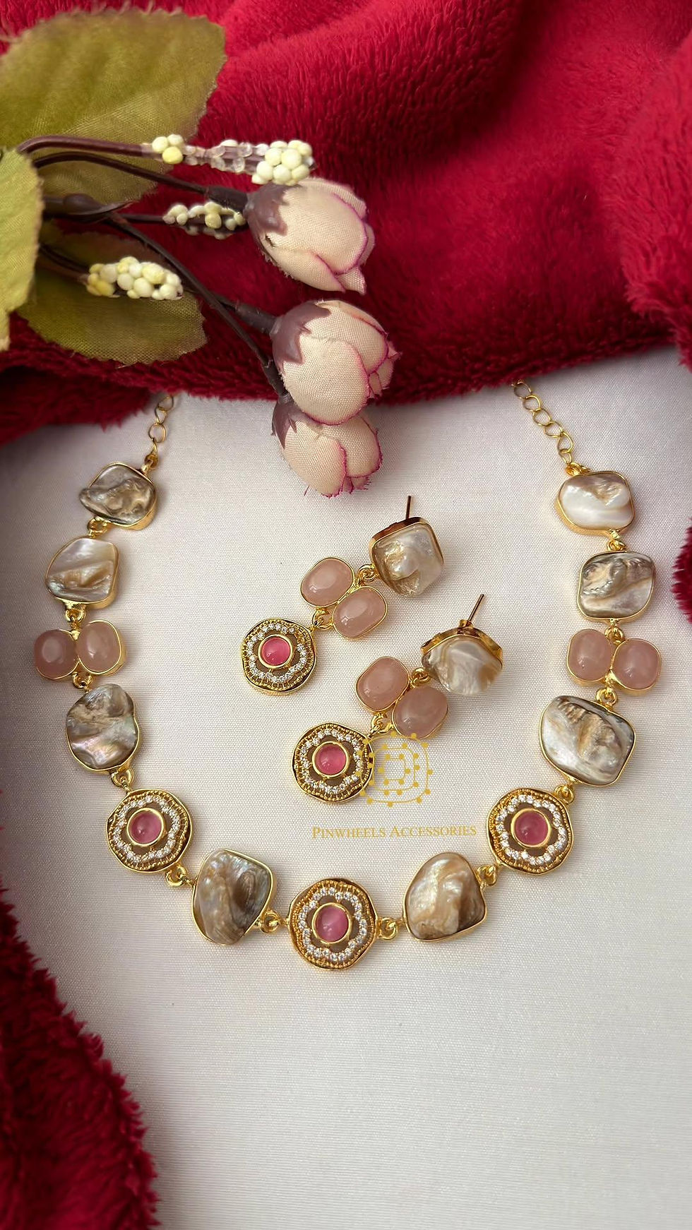 Thumbnail: MOTHER OF PEARL COLOURED STONE NECKLACE 