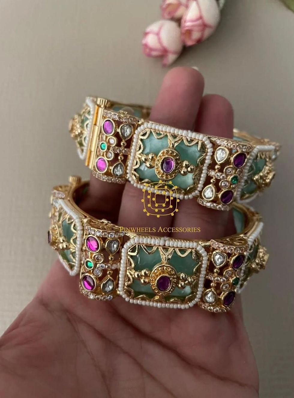 Thumbnail: TRADITIONAL KADA PAIR