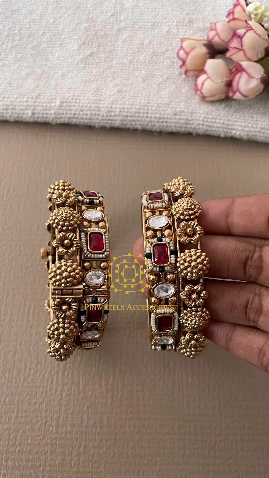 HANDCRAFTED GOLDEN KADA PAIR 