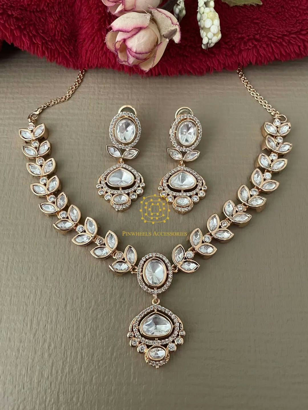 POLKI SIMPLE NECKLACE