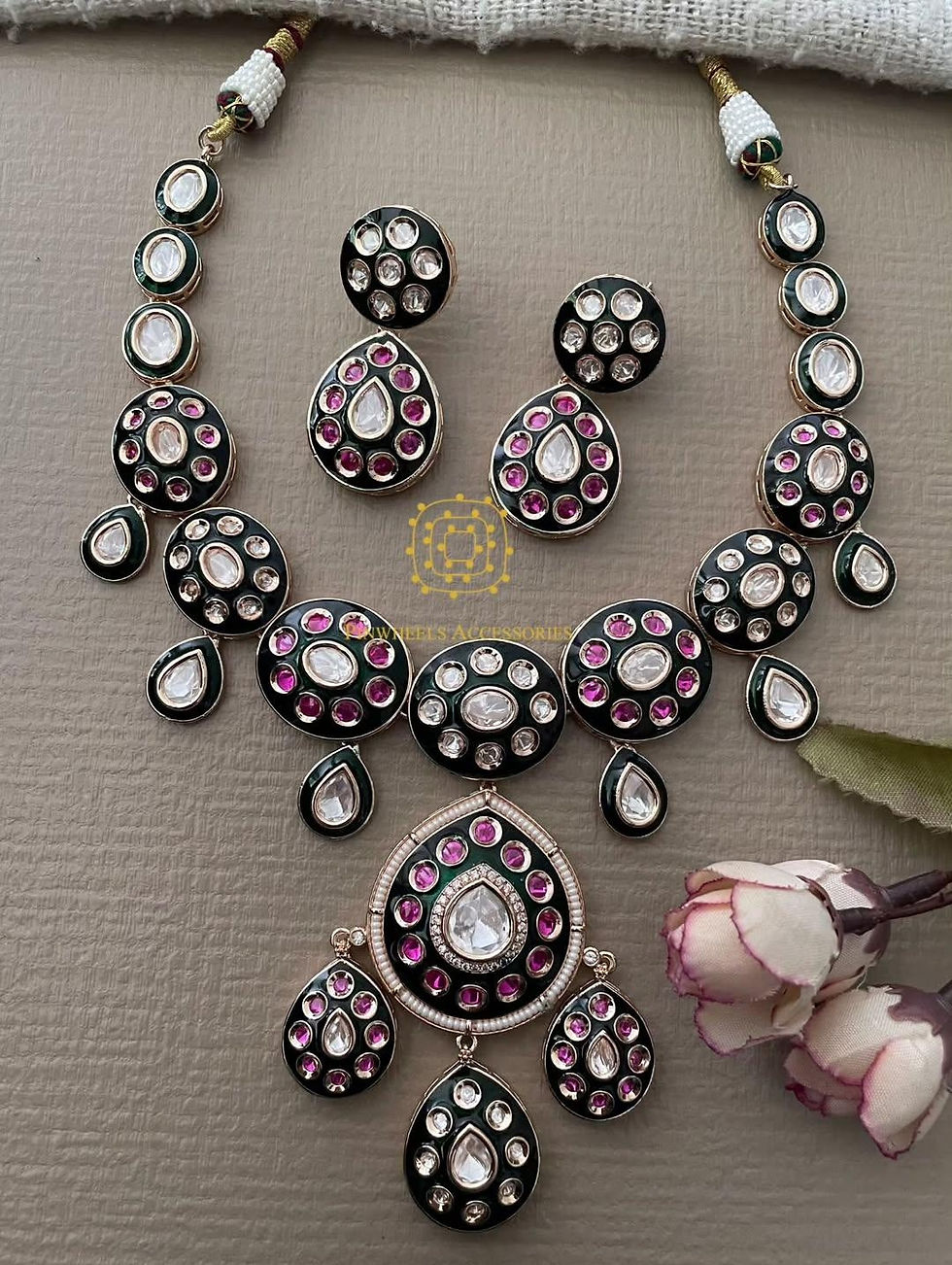 EPOXY SETTING UNCUT POLKI NECKLACE