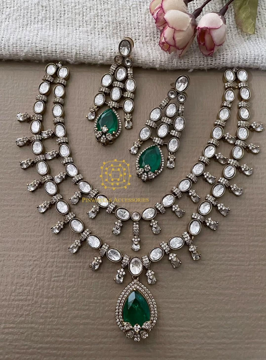 VICTORIAN DOUBLE LAYERED DOUBLET NECKLACE