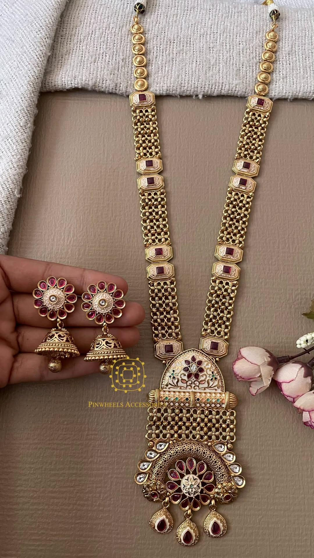 JAALI TRADITIONAL LONG NECKLACE