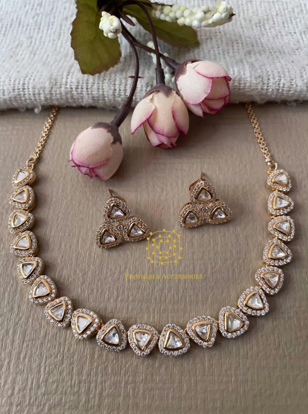 SIMPLE KUNDAN CZ NECKLACE 