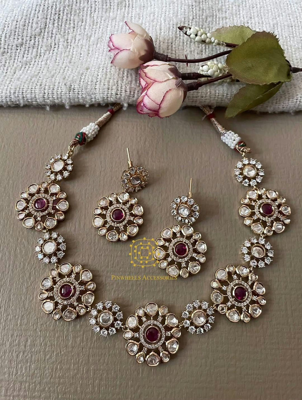 Thumbnail: POLKI FLOWER NECKLACE 