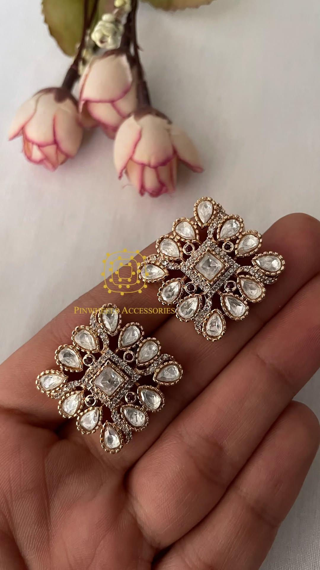 SQUARE KUNDAN STUDS
