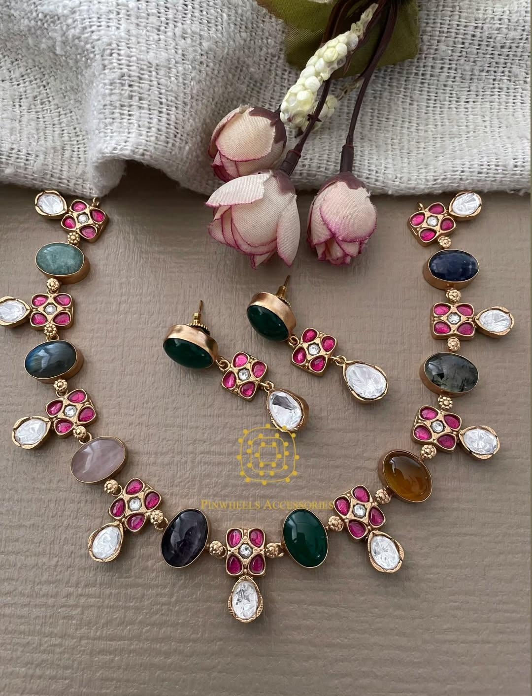 SEMI PRECIOUS STONE KUNDAN NECKLACE
