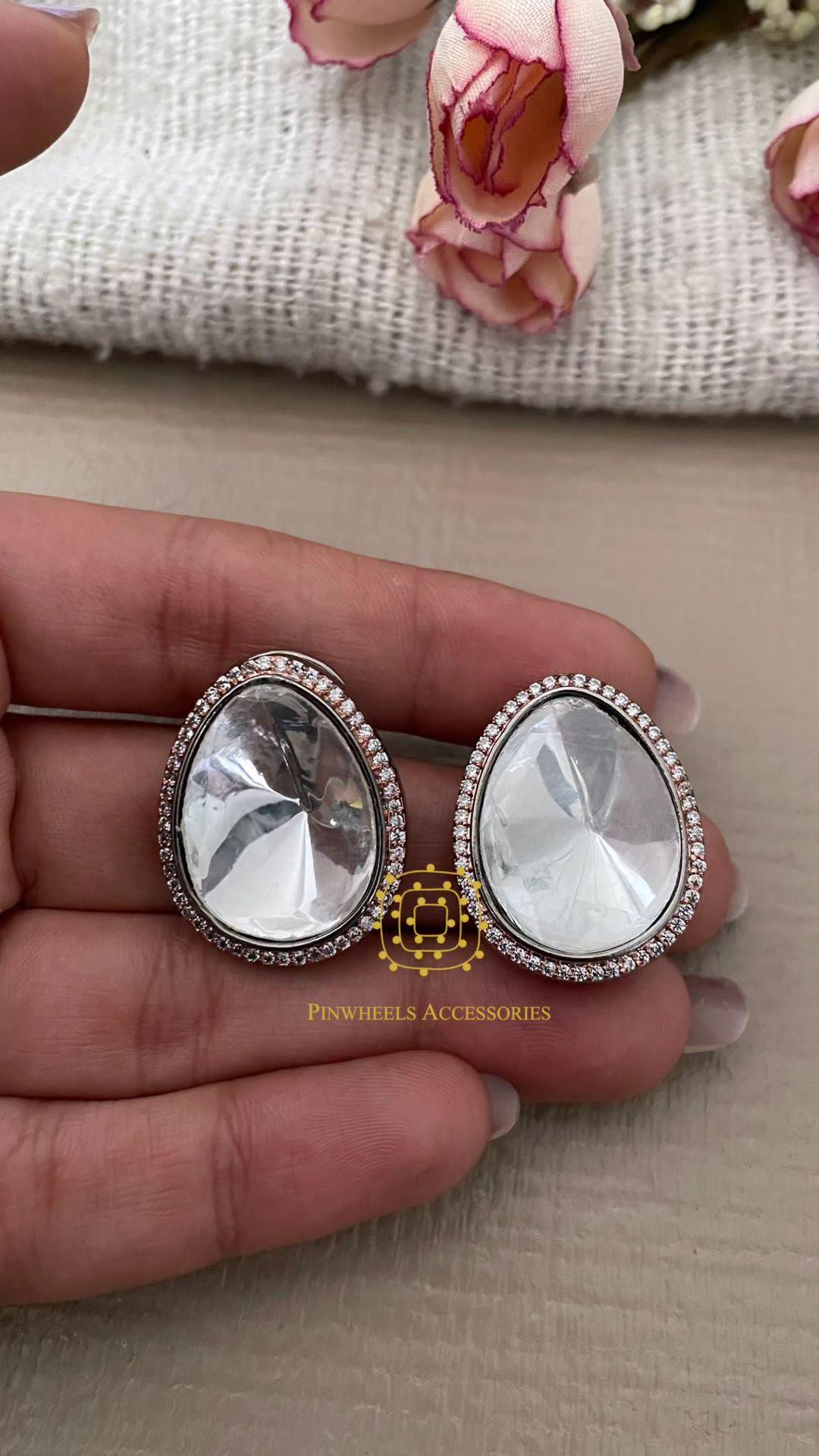 POLKI STUDS