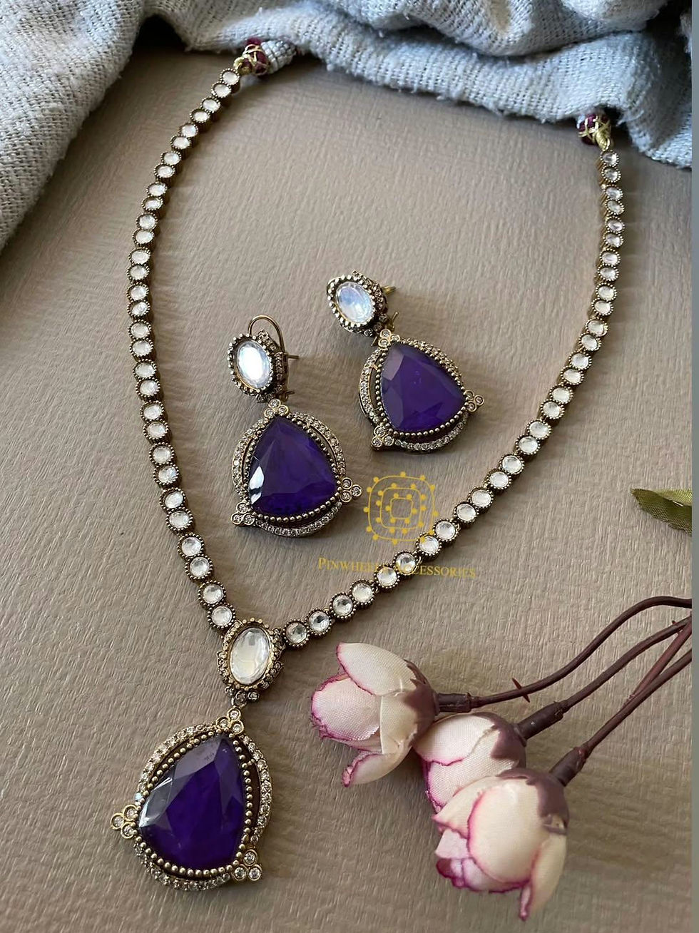 Thumbnail: DOUBLET STONE VICTORIAN MOISSANITE NECKLACE 