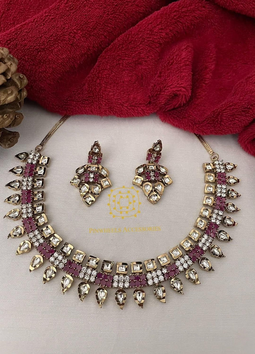 Thumbnail: POLKI COLOURED STONE NECKLACE 