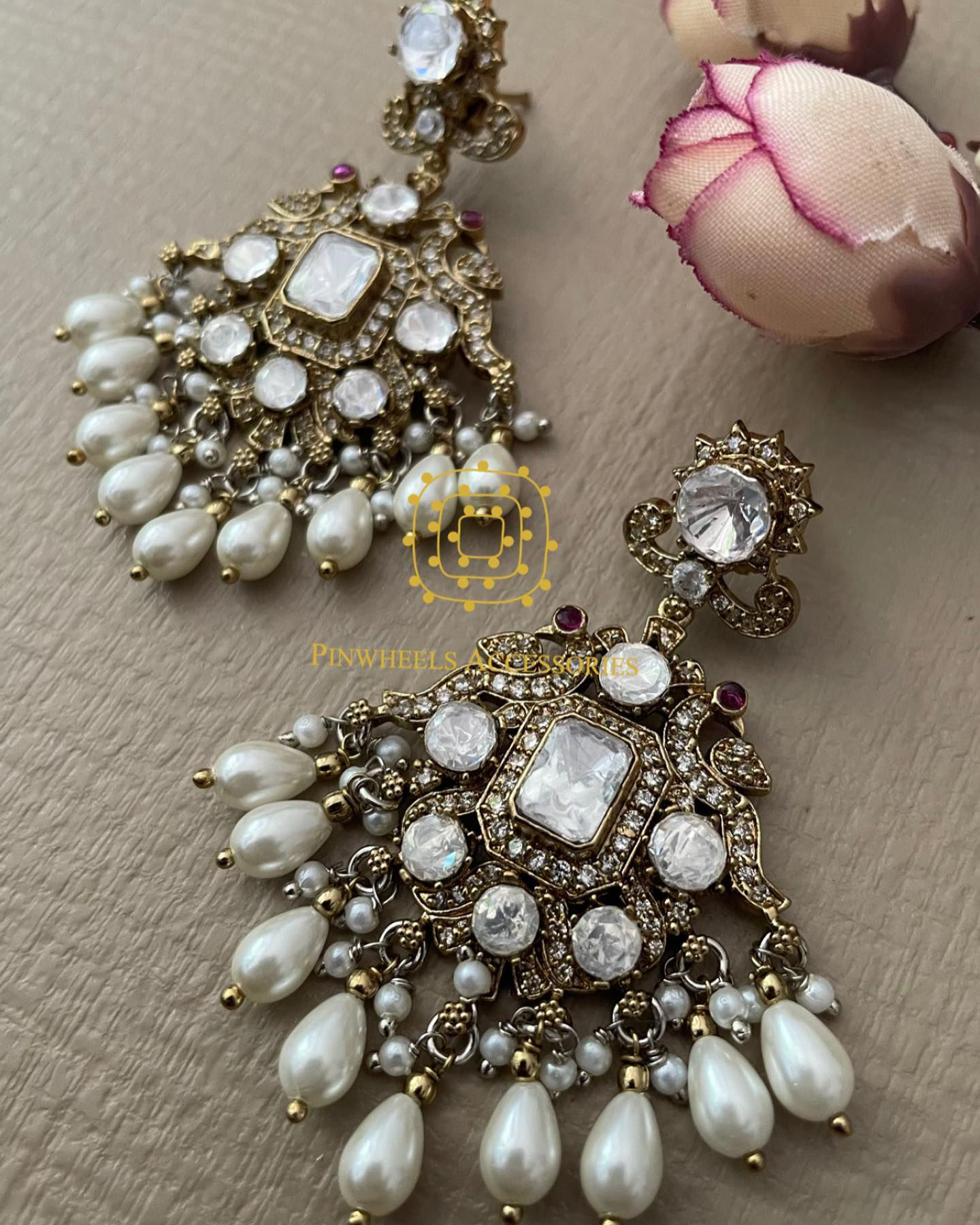 VICTORIAN MOISSANITE EARRINGS