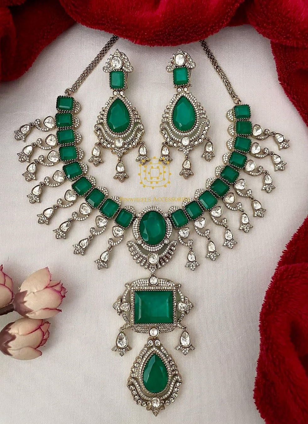 Thumbnail: VICTORIAN POLISH DOUBLET STONE NECKLACE