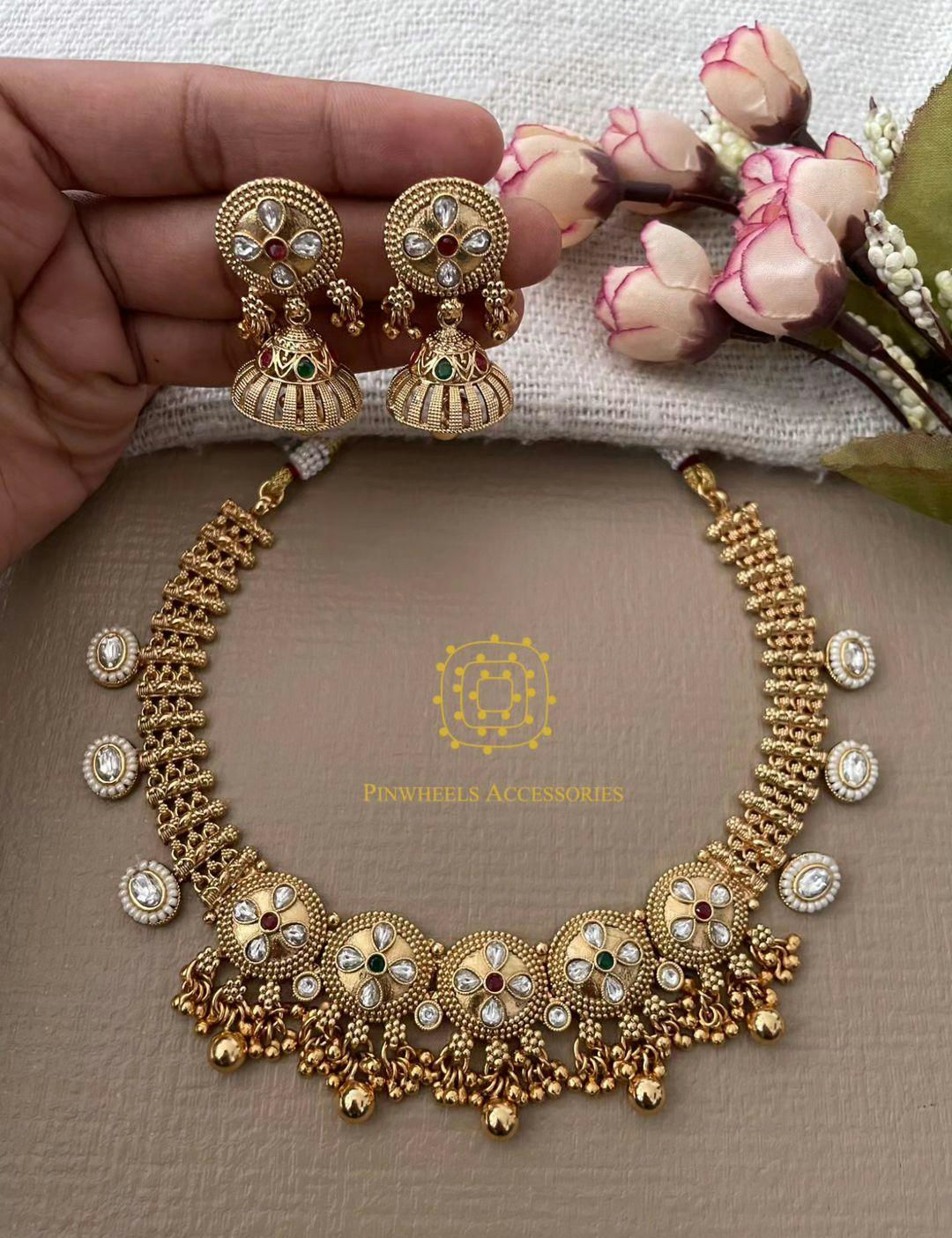 HANDCRAFTED MATT GOLD NECKLACE 
