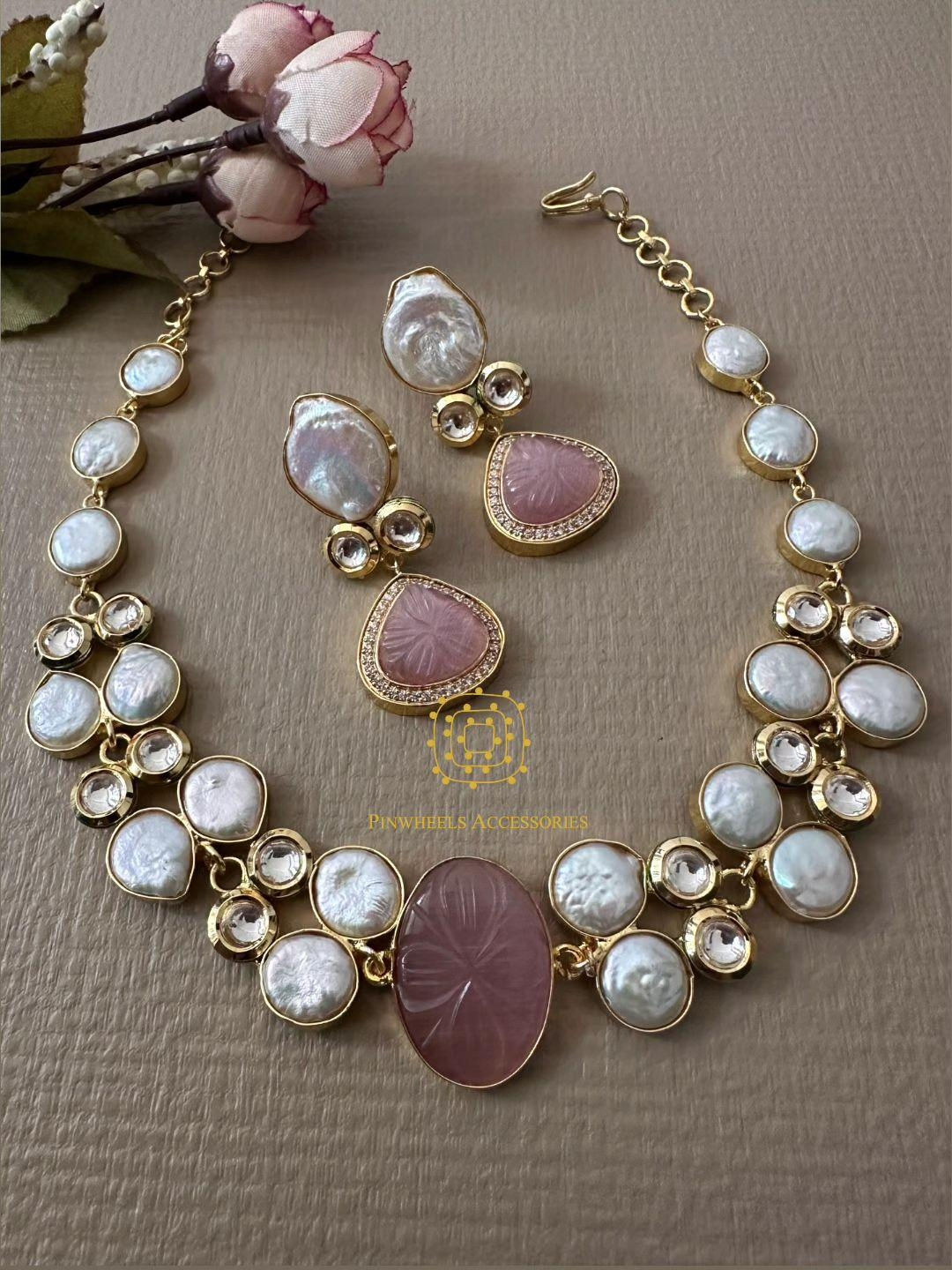 BAROQUE PEARL NECKLACE