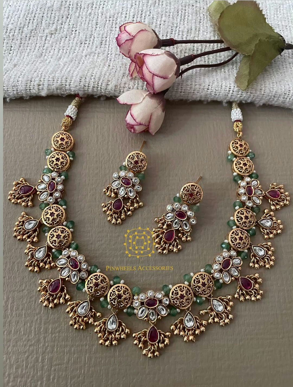 Thumbnail: TRADITIONAL ANTIQUE NECKLACE 