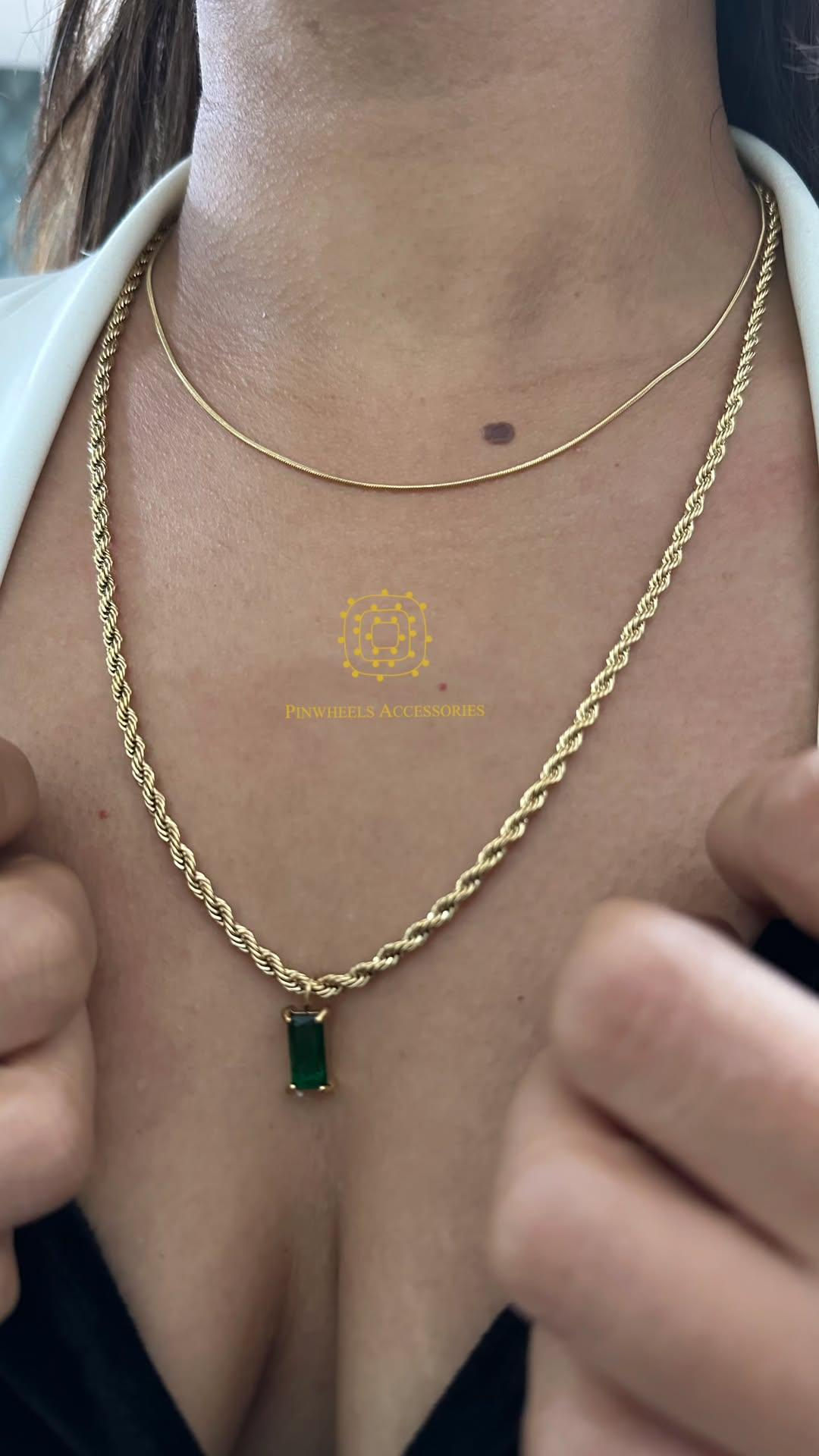 SIMPLE PENDANT SET