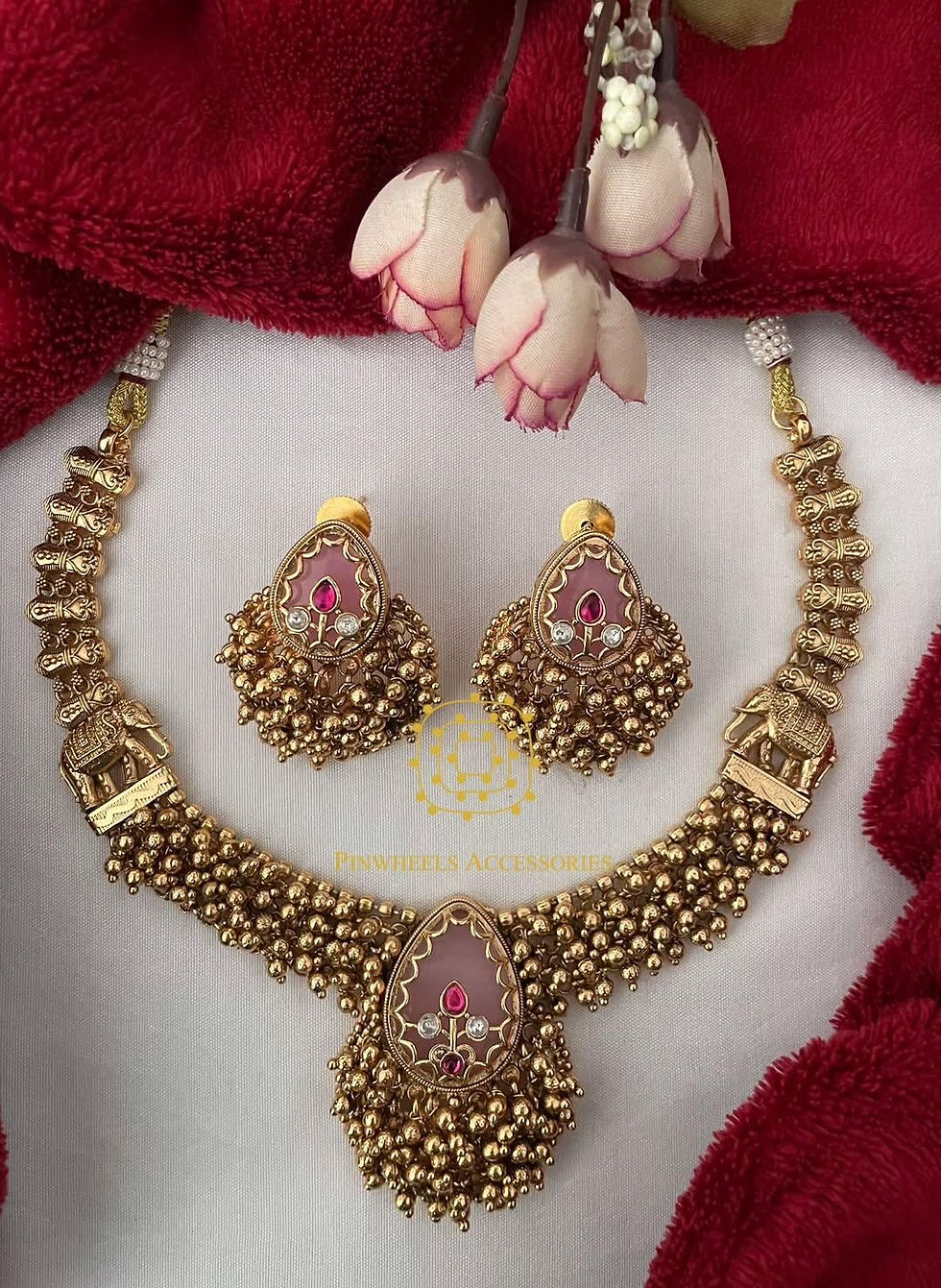 Thumbnail: CLUSTER GOLDEN BEADS TRADITIONAL NECKLACE 