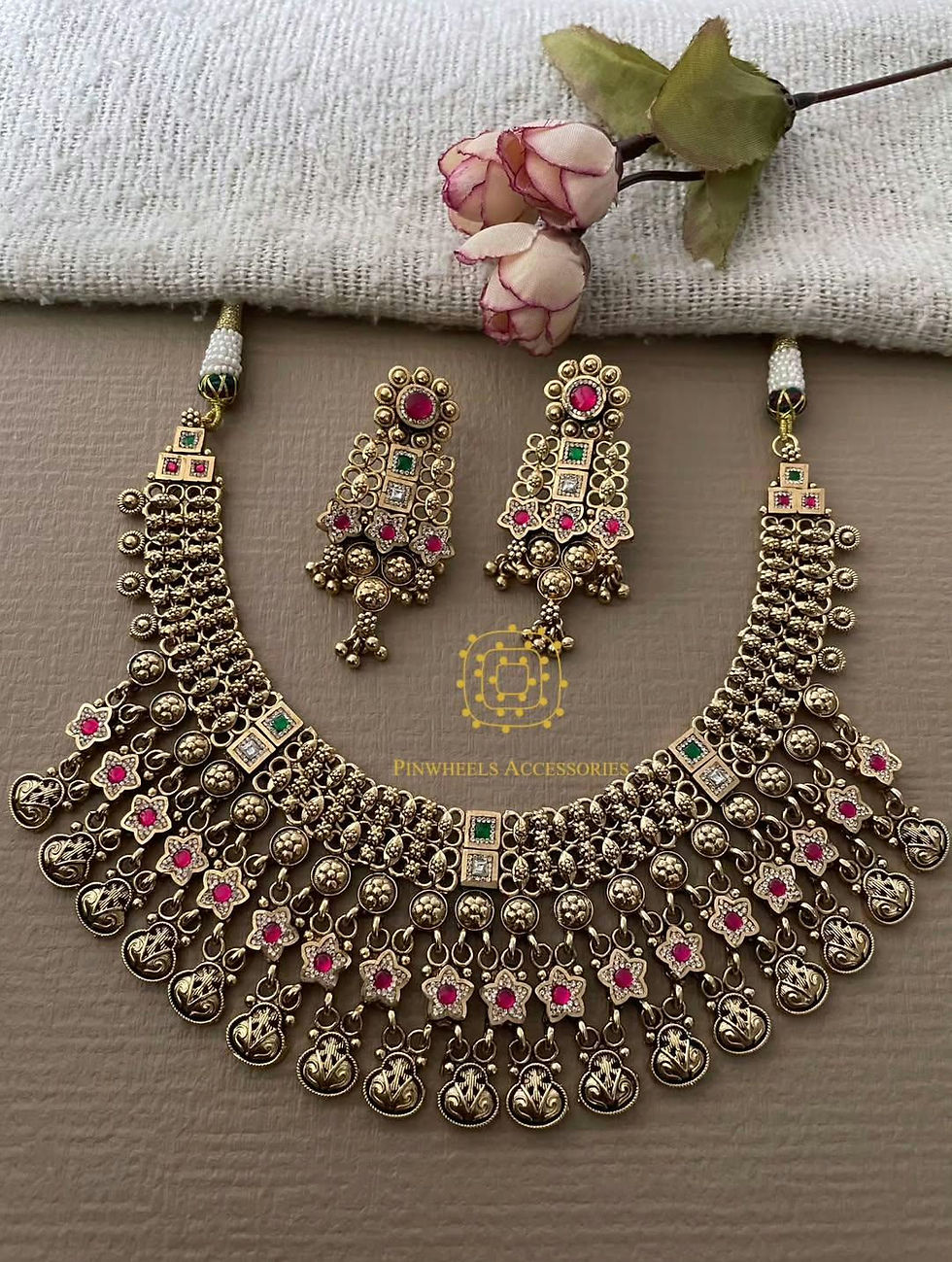 Thumbnail: ANTIQUE GOLD JAALI NECKLACE 
