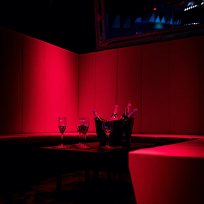 red_rose_location_foto_19.webp