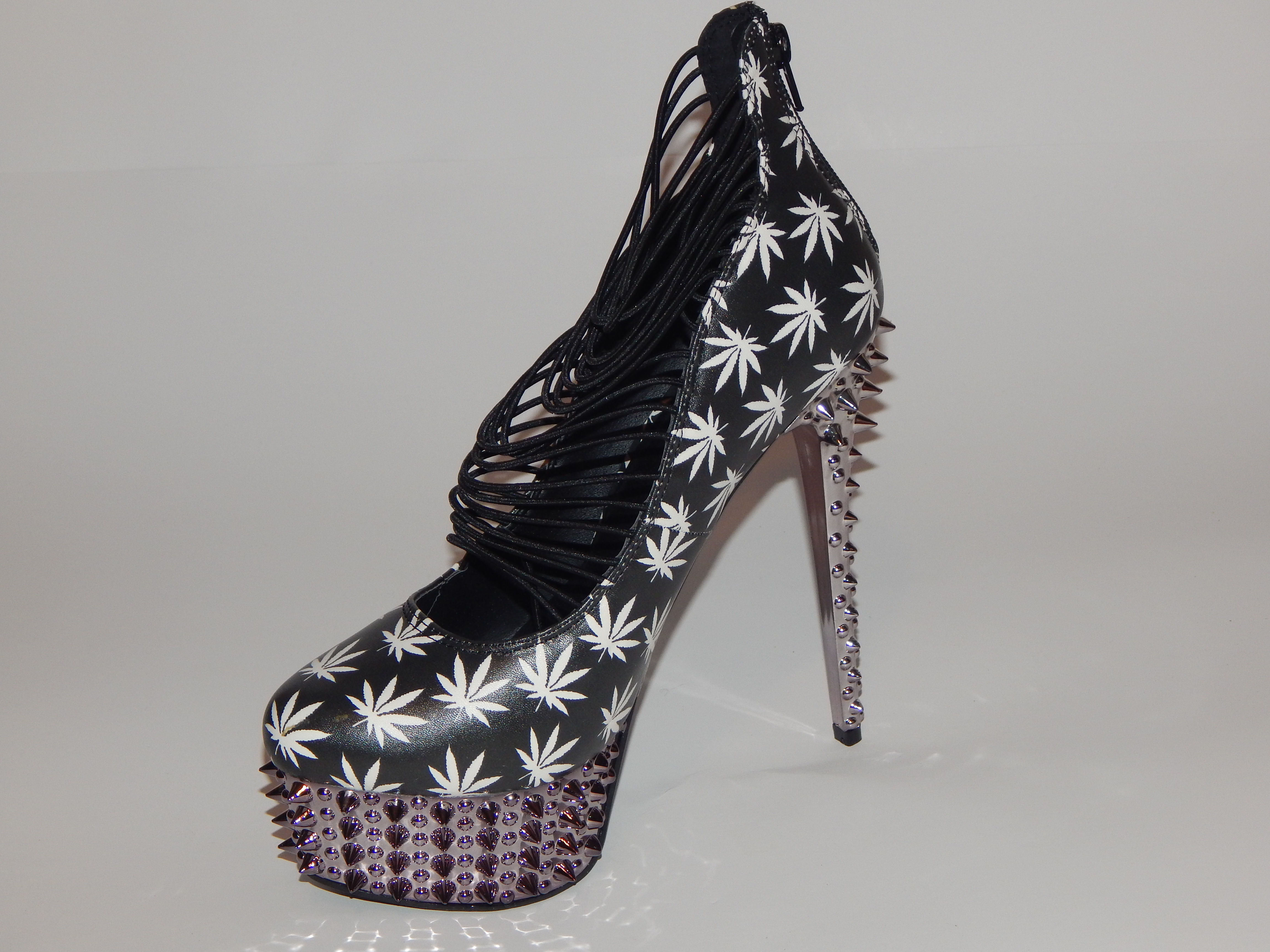 Sexy Black/White Strappy Kush Kouture Platform Heels