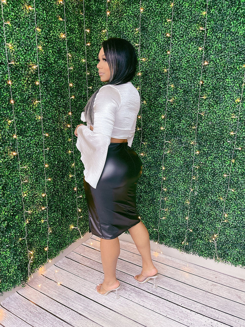 Thumbnail: Sexy PU Leather Midi Skirt w/Slit