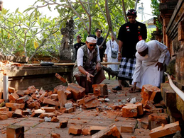 Twin Earthquakes Rock Bali and Lombok: Chaos Strikes as Magnitude 7.1 Quakes Shake the Region