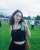 özge.jpg