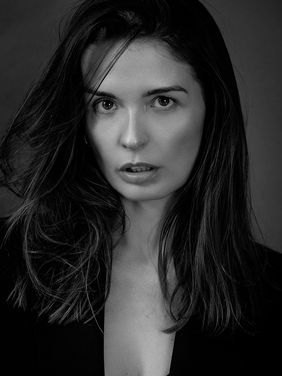 Gosia Laskowska, experienced female model portrait for Salitre Models Canary Islands. Professional talent for commercial advertising and international brand campaigns.