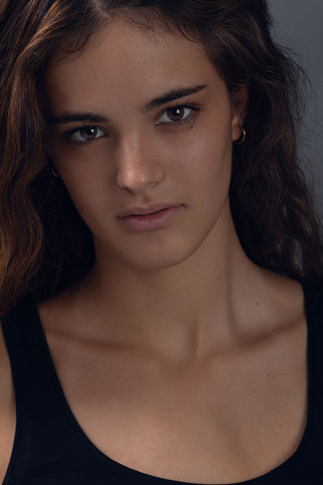 Valeria Melgarejo beauty headshot and studio portrait, Salitre Models.