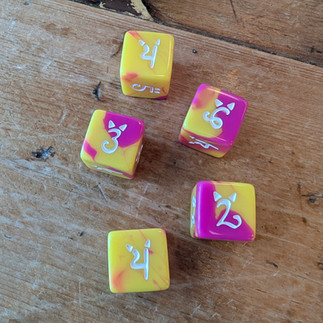 Purramid dice
