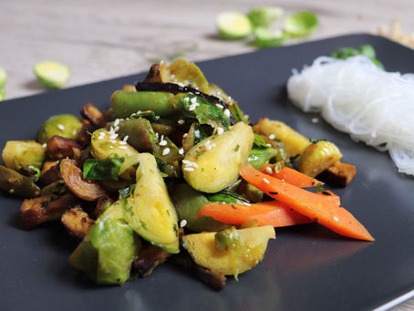 Rosenkohl mit Tofu geschnetzeltes und Glasnudeln!