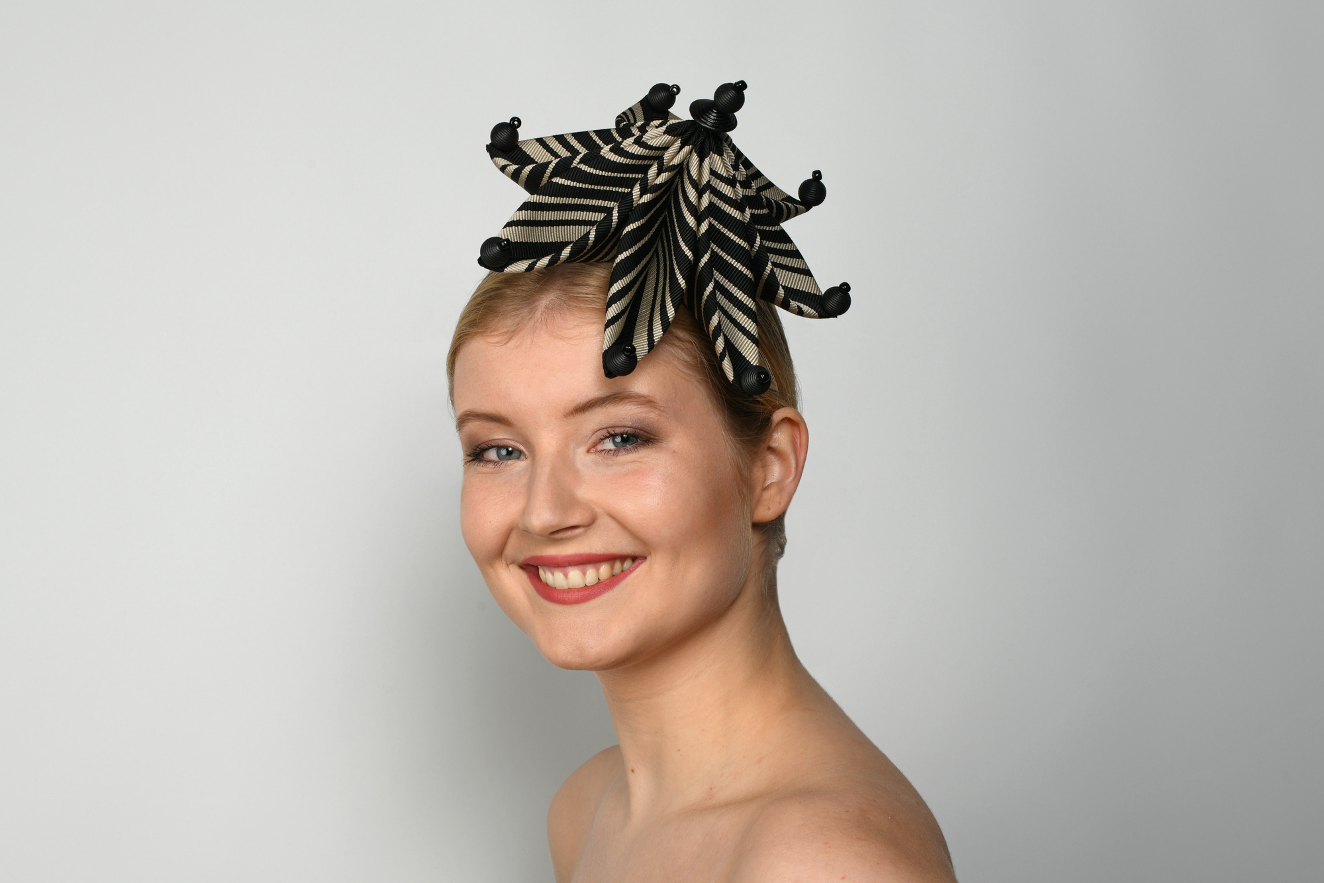 Fascinator Cockade XL