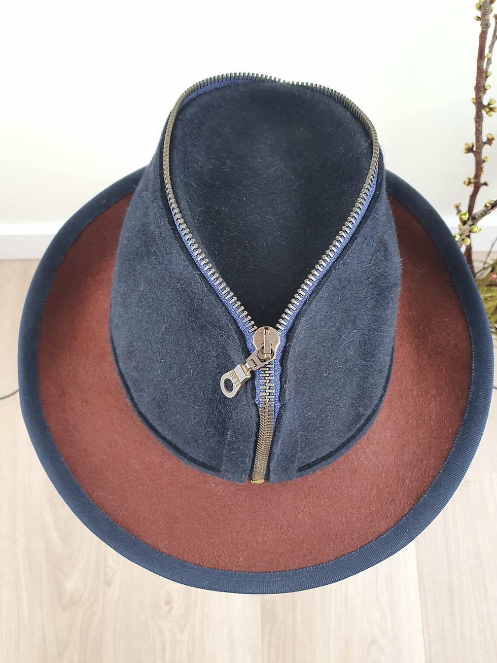 Thumbnail: Fedora Zip it Up