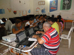 1013450_662591260459972_1777578043_n