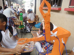 420523_445890278796739_2130342962_n