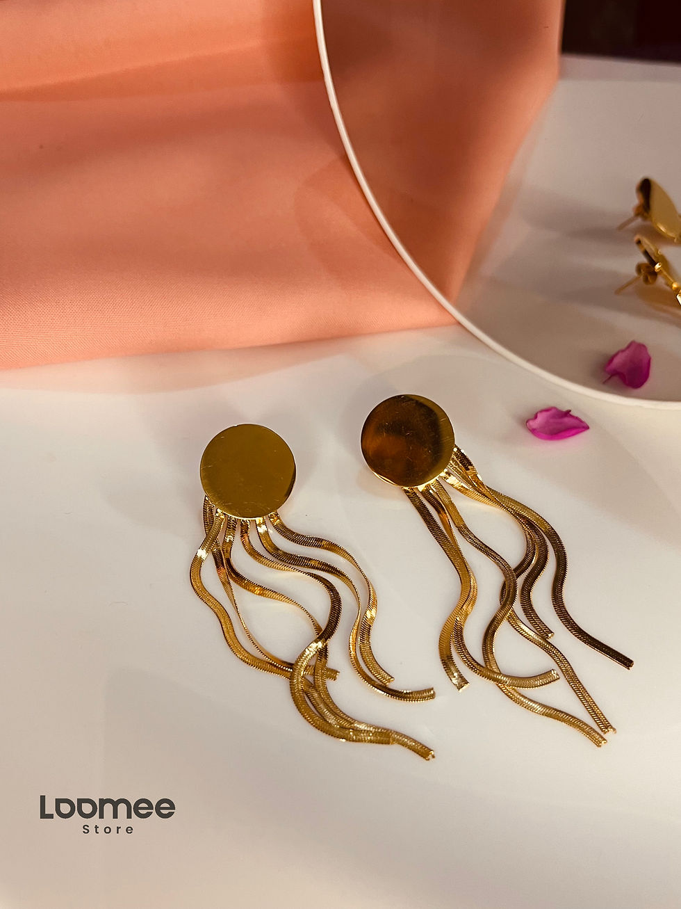 Thumbnail: Golden Line fall Earrings