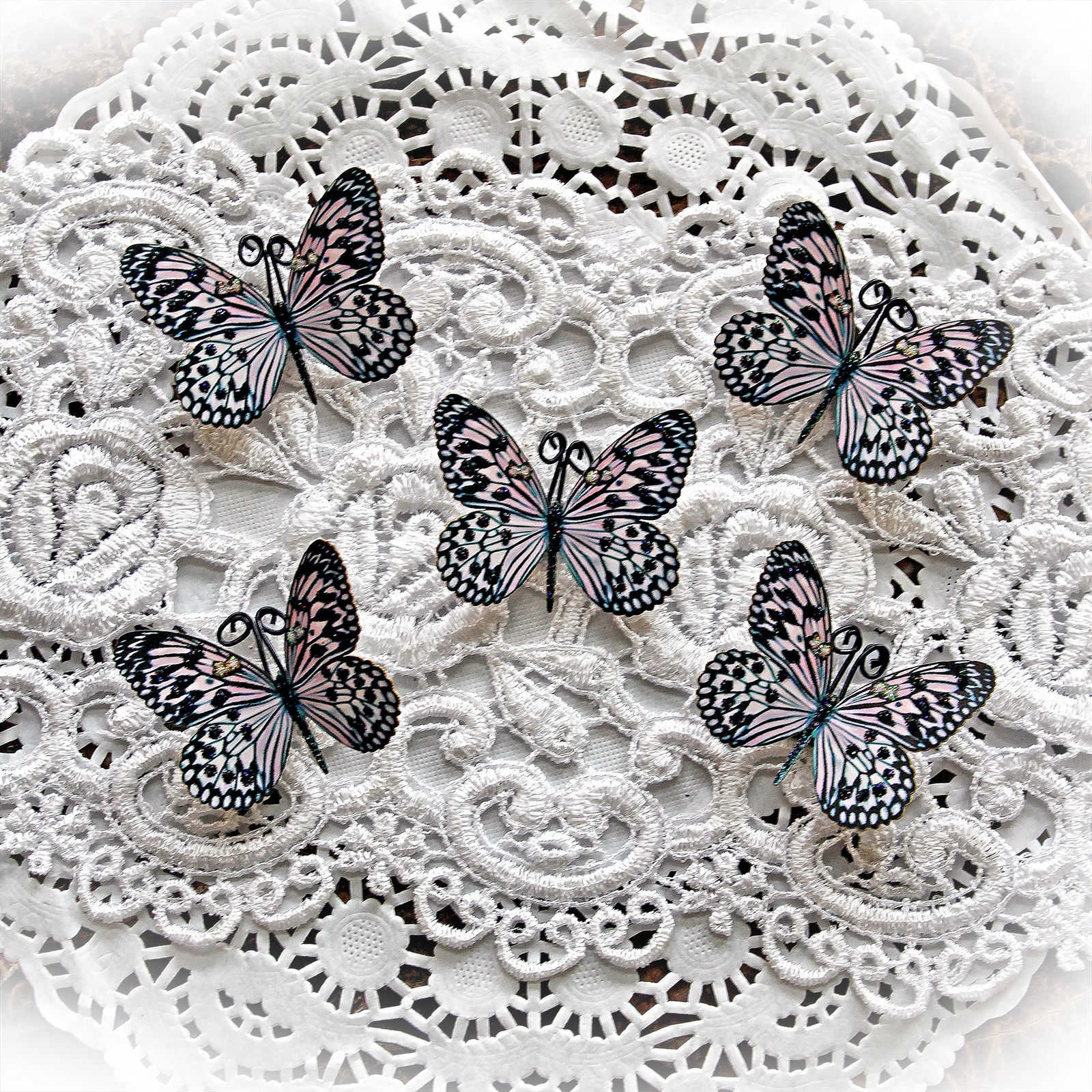 Tiny Treasures Sweetheart Blossoms Premium Paper Butterflies