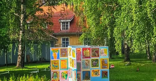 Kosminen kide