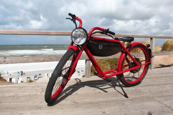 12-MEIJS-Motorman-customized-red-1620x1080-1.jpg