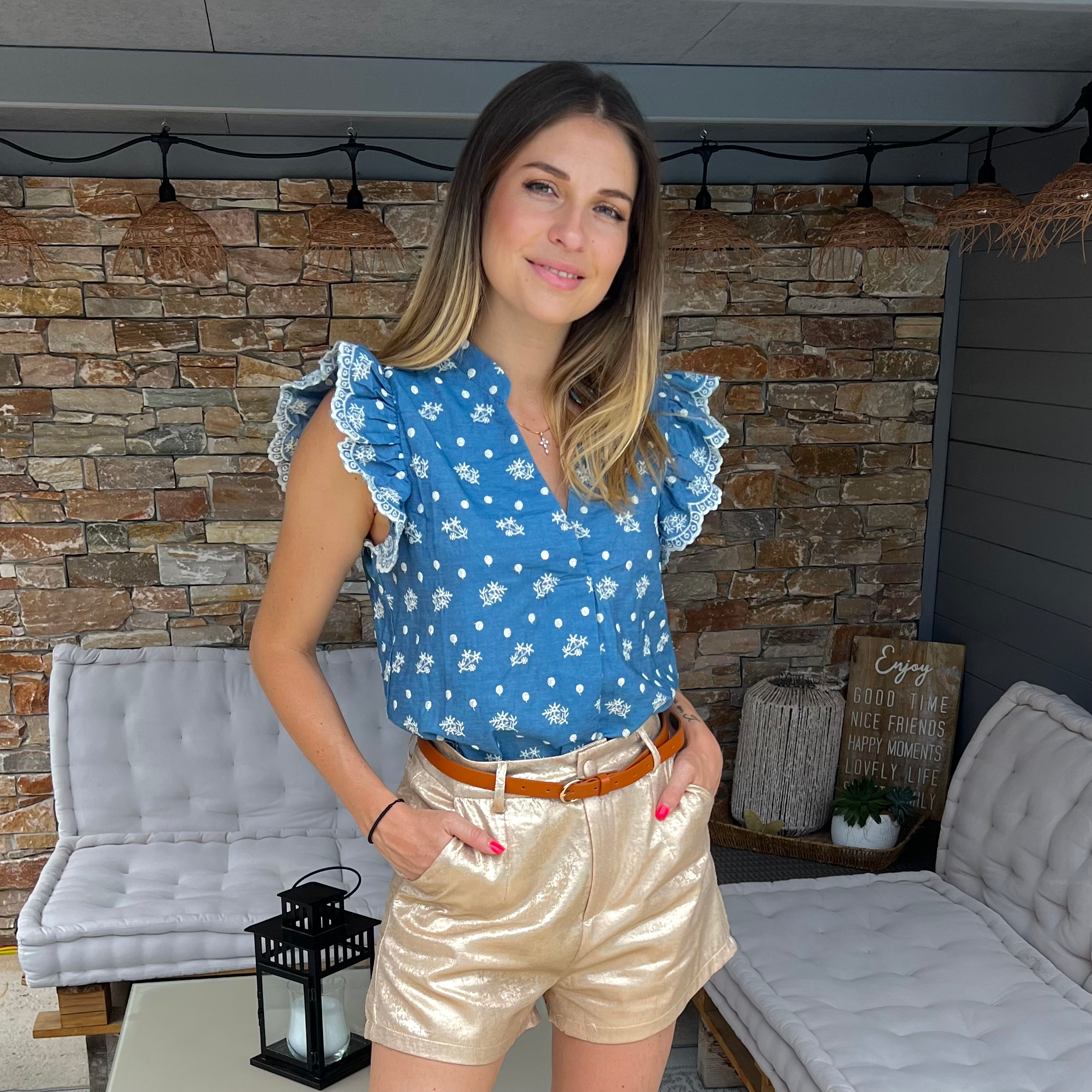 Top avec volants - coton brodé bleu 