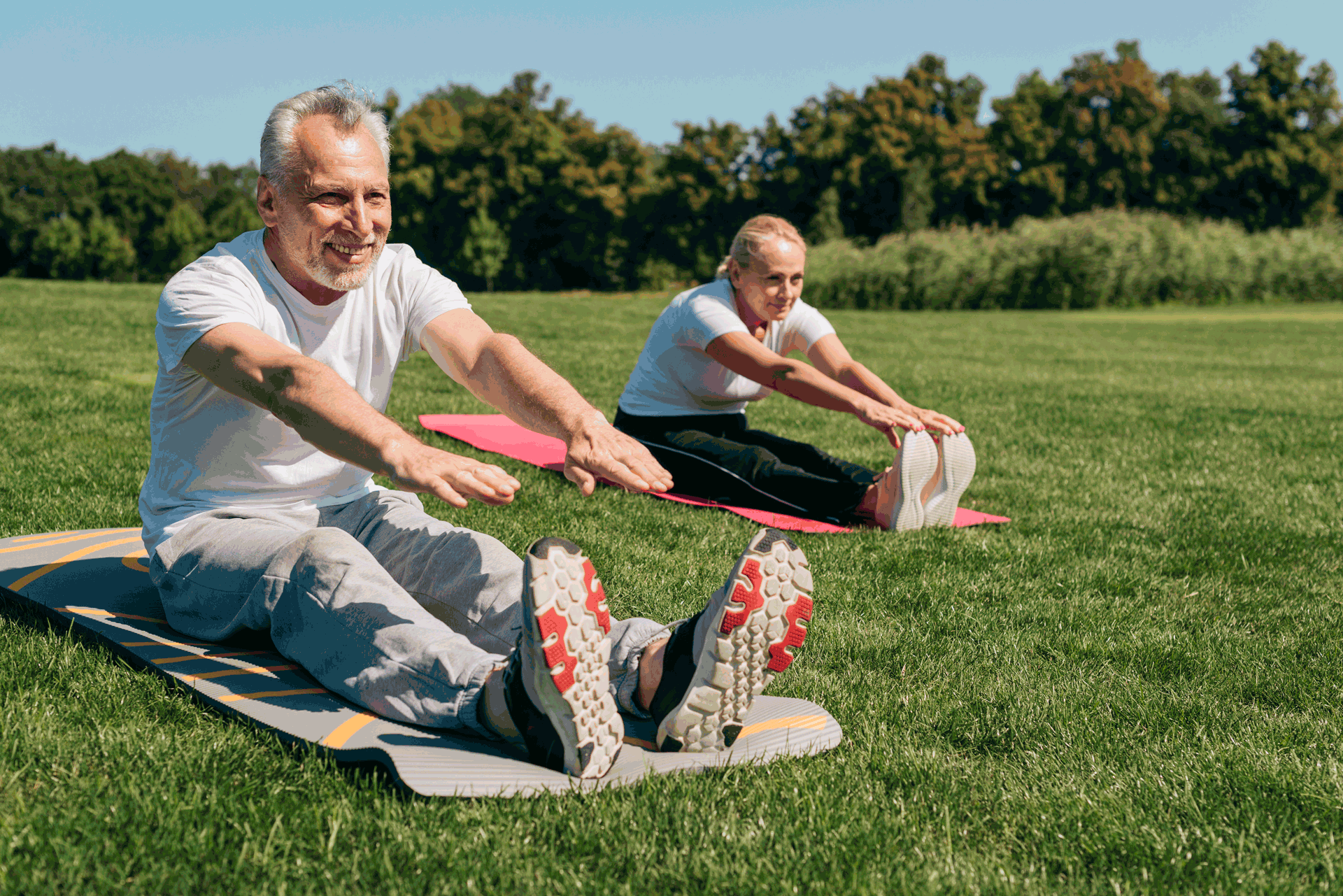 healthy-old-couple.gif