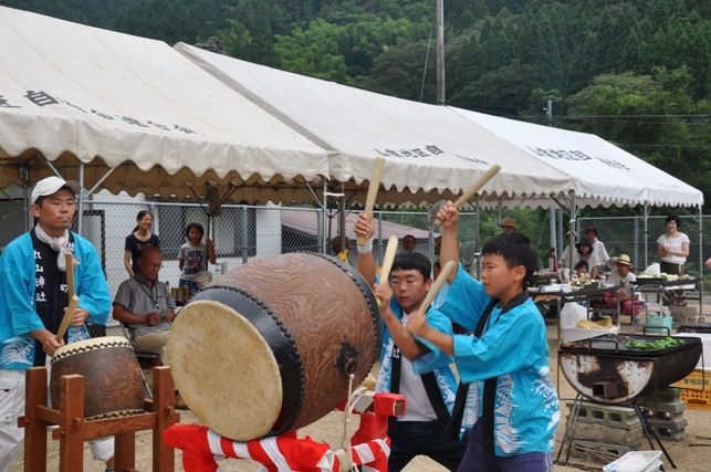 838282c8da145328900ea17cd7c02fc81